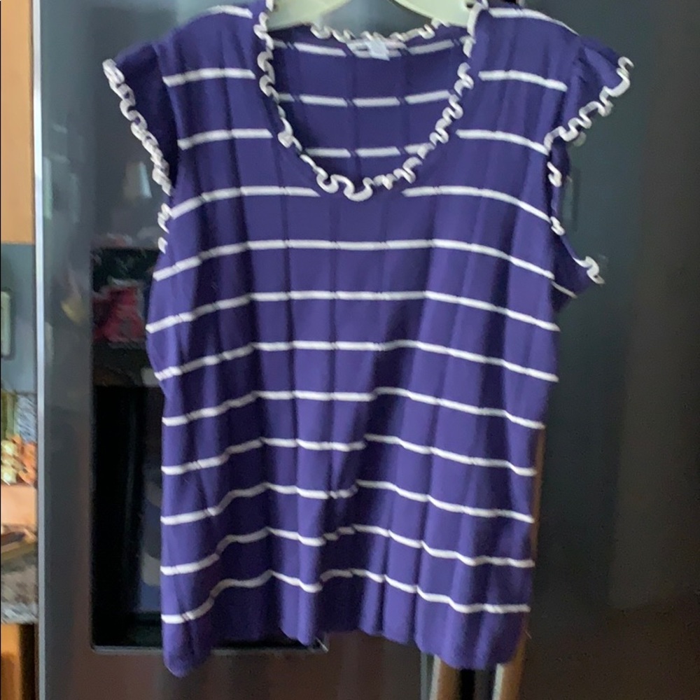 Isaac Mizrahi signature t shirt